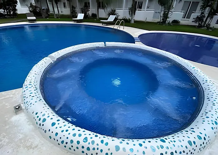 Minimalist With Pool And Free Scooter Apartment *
