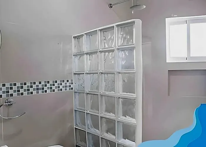 Minimalist With Pool And Free Scooter